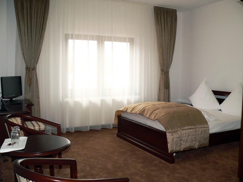 Pension Deutsches Haus Braşov Habitación foto